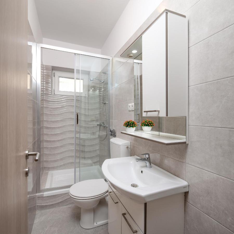 Apartments 20 Meters From The Beach เยเซนิเซ ภายนอก รูปภาพ