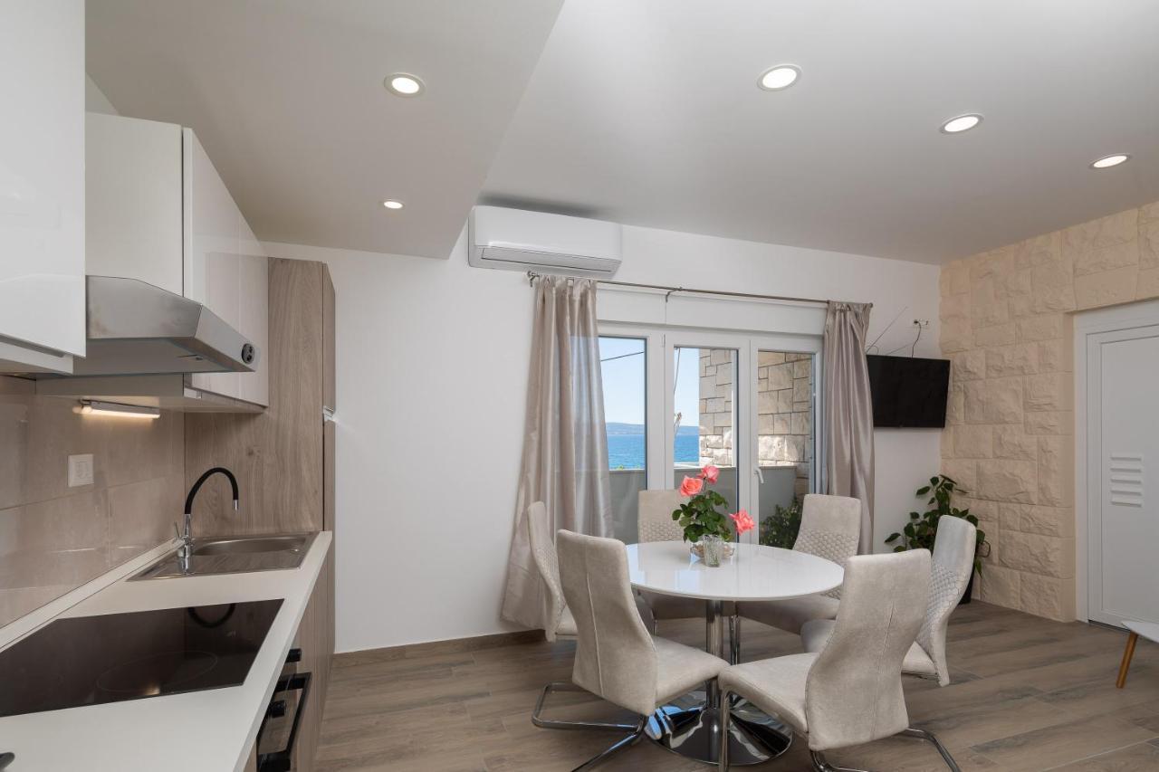Apartments 20 Meters From The Beach เยเซนิเซ ภายนอก รูปภาพ